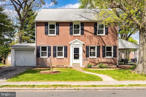 400 Shelbourne Rd, Havertown, PA 19083