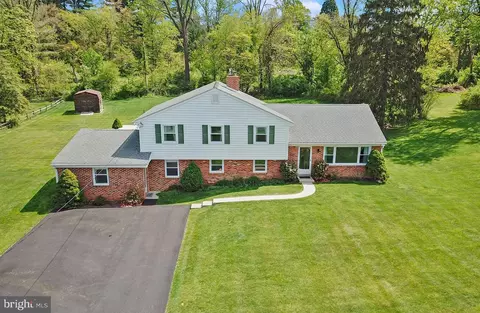32 Carriage Dr, Media, PA 19063