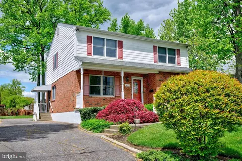 2611 Grand Ave, Holmes, PA 19043