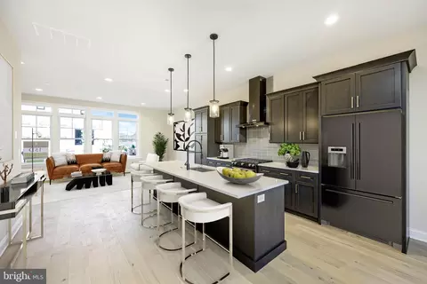 303 Squire Dr #14B, Newtown Square, PA 19073