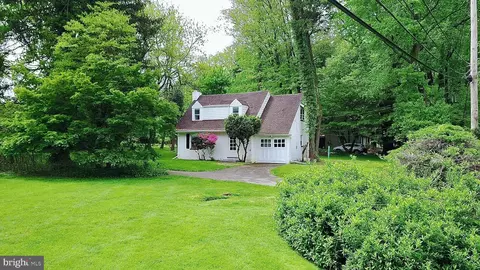 14 Hemlock Rd, Lansdowne, PA 19050