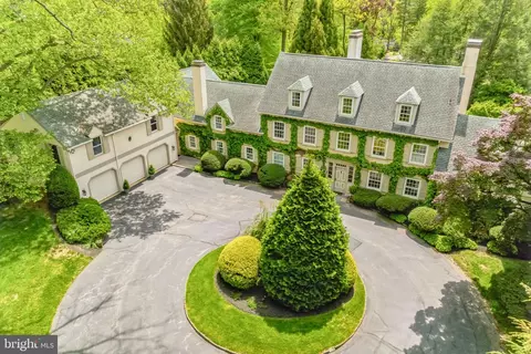 675 Church Rd, Wayne, PA 19087