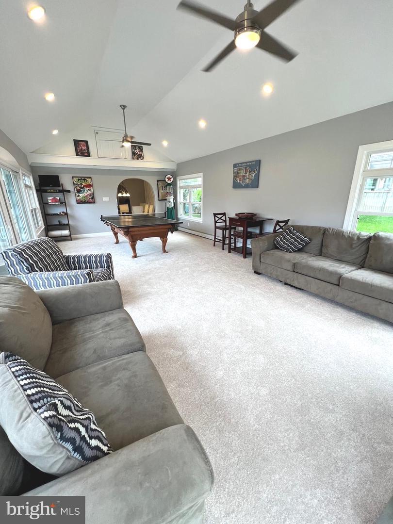  2390 Hillside Ln, Aston, PA 19014 photo 13