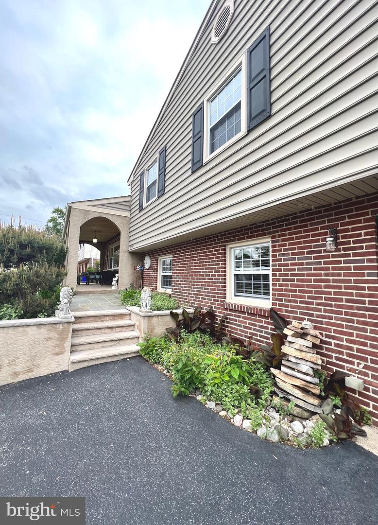  2390 Hillside Ln, Aston, PA 19014 photo 5