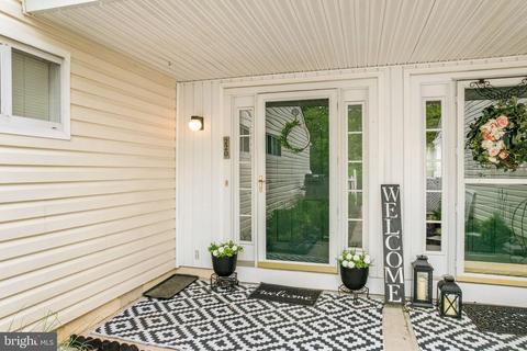 220 Windsor Ct #220, Glen Mills, PA 19342