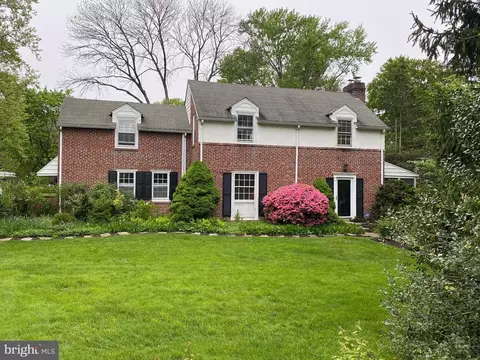 213 E Rose Valley Rd, Wallingford, PA 19086 photo 2