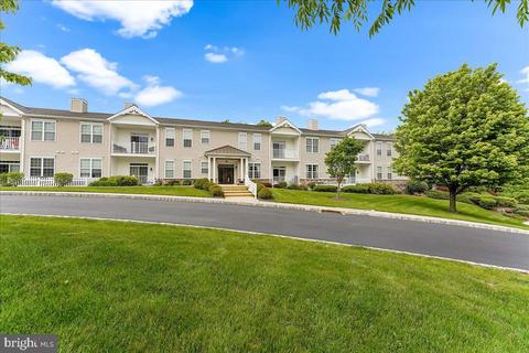 2102 Poplar St, Garnet Valley, PA 19060