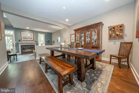 37 Greythorne Woods Cir, Wayne, PA 19087 photo 10