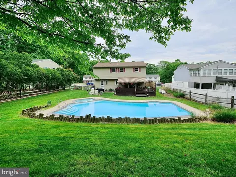 143 Belmont Dr, Boothwyn, PA 19061