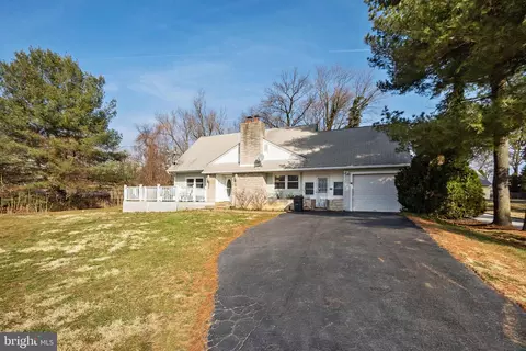 134 N State Rd, Springfield, PA 19064