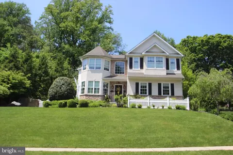 106 Luzak St, Upper Chichester, PA 19061