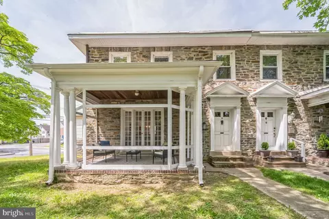 2 E Parkway Ave, Chester, PA 19013