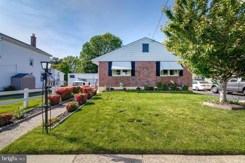 733 4th Ave, Prospect Park, PA 19076