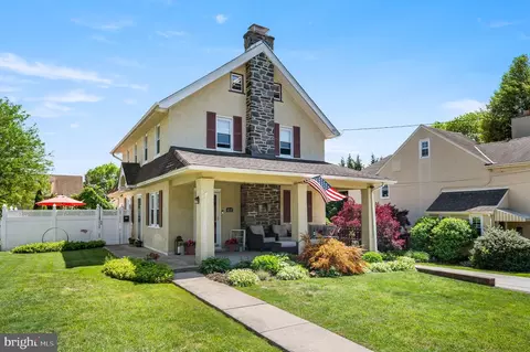 411 Oxford Rd, Havertown, PA 19083