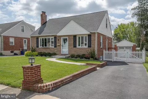 9 Pearson Ln, Havertown, PA 19083