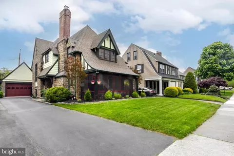 521 Gainsboro Rd, Drexel Hill, PA 19026
