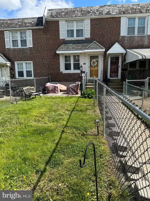 218 Cambridge Rd, Clifton Heights, PA 19018
