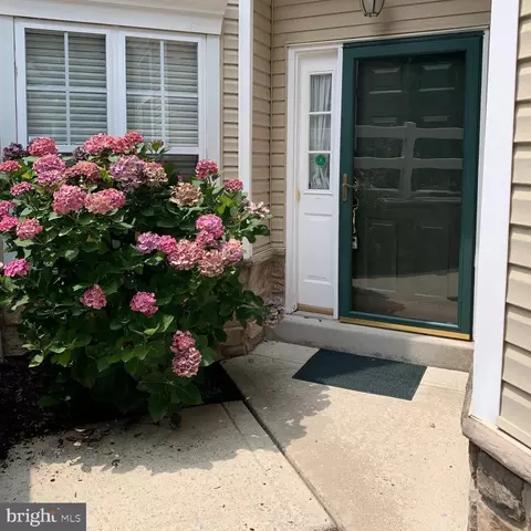 53 Dresner Cir, Boothwyn, PA 19061 photo 3