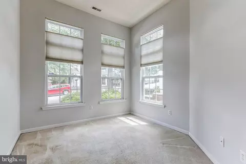 53 Dresner Cir, Boothwyn, PA 19061 photo 5