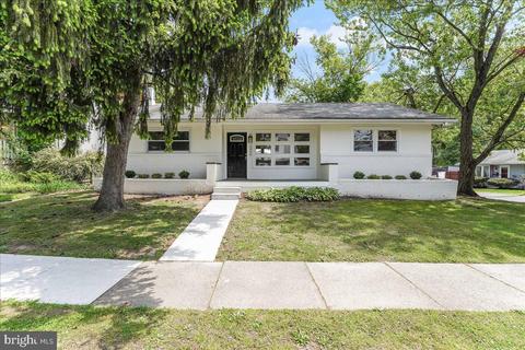 2400 Academy Ave, Holmes, PA 19043
