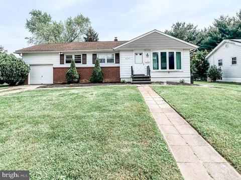 3742 Susan Ln, Brookhaven, PA 19015