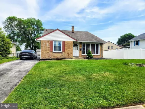 202 Marianville Rd, Aston, PA 19014