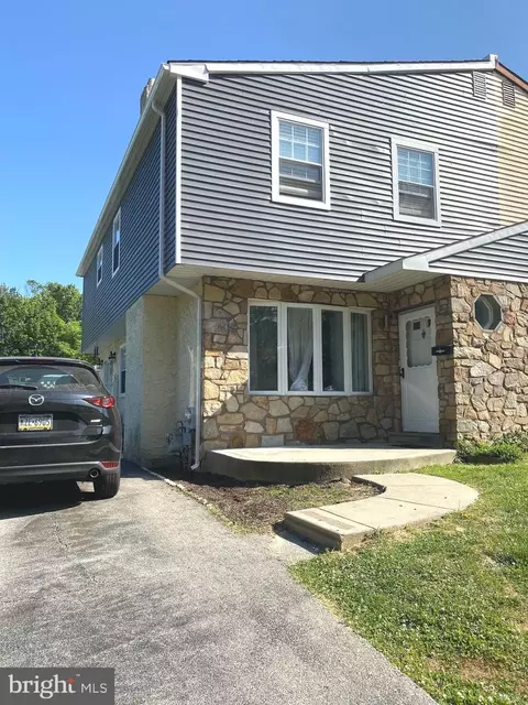 602 E Rively Ave, Darby, PA 19023