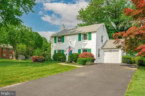 410 Briarwood Rd, Wallingford, PA 19086