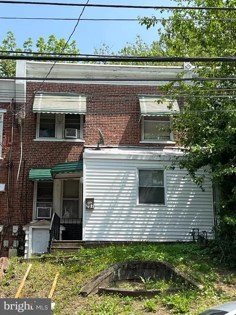 207 Hamilton Ave, Darby, PA 19023