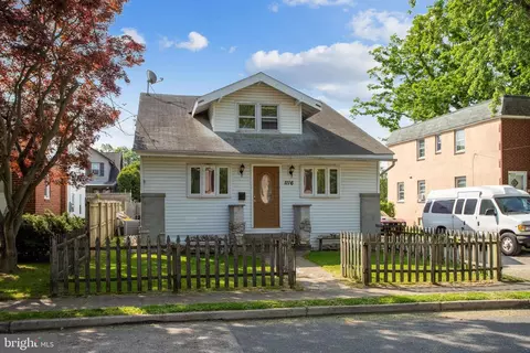 1116 Walnut St, Collingdale, PA 19023