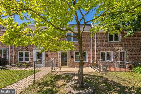 426 Arlington Ave, Upper Darby, PA 19082