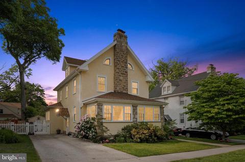 4023 School Ln, Drexel Hill, PA 19026