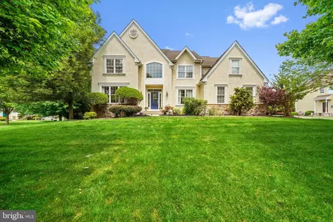 17 Woods Edge Rd, West Chester, PA 19382