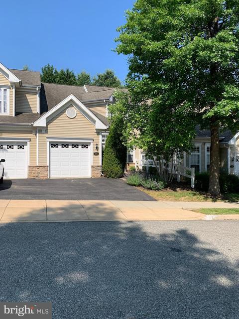 51 Dresner Cir, Marcus Hook, PA 19061