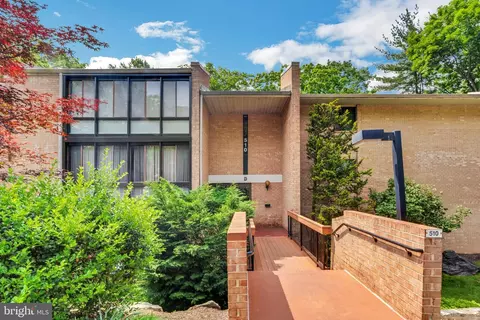 510 N Lemon St #D2, Media, PA 19063
