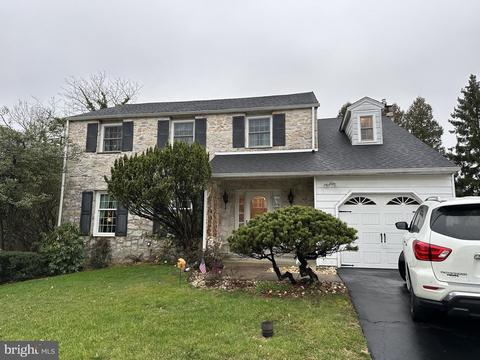 748 W Rolling Rd, Springfield, PA 19064
