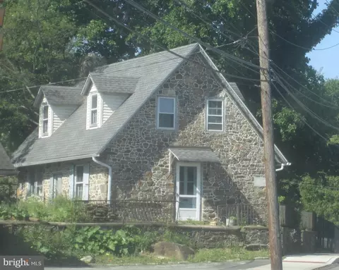 306 W Wayne Ave, Wayne, PA 19087