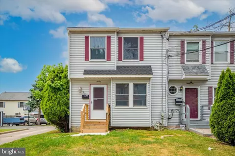 20 Baker St, Morton, PA 19070