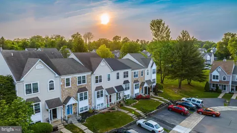 154 Marie Cir, Aston, PA 19014