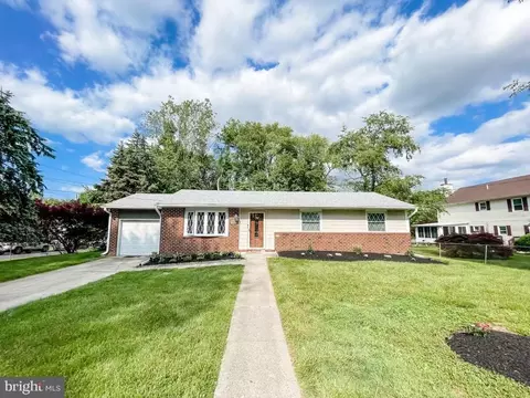 2701 Williams St, Aston, PA 19014