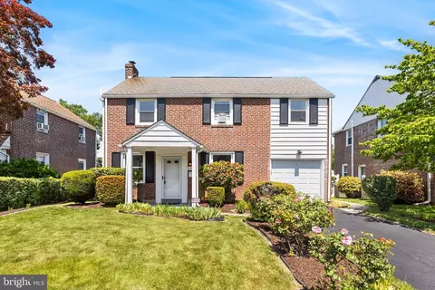 226 Wendover Dr, Havertown, PA 19083