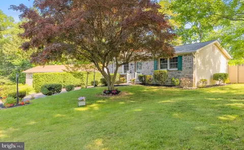 516 Twin Oaks Ave, Sharon Hill, PA 19079