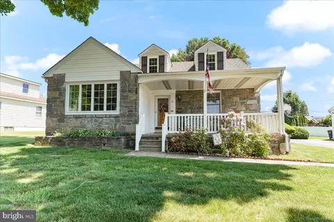 41 Fairhill Rd, Morton, PA 19070
