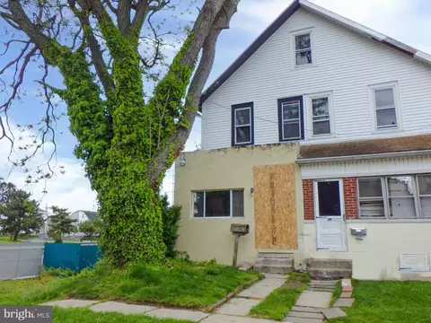 401 Printz Ave, Essington, PA 19029