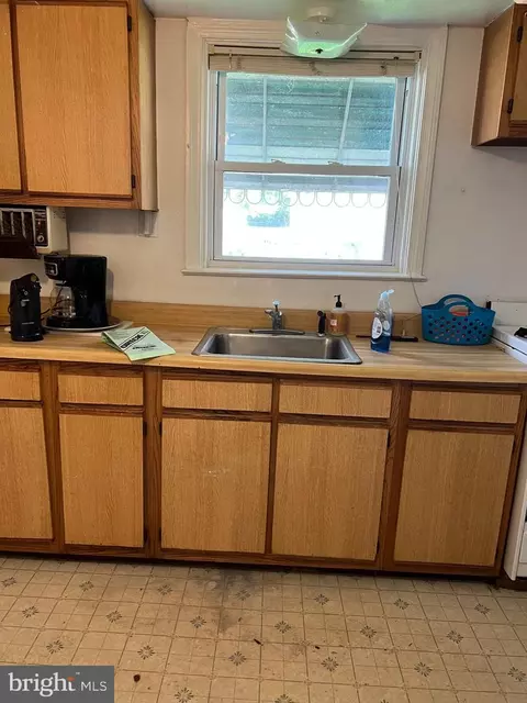 2755 Bethel Rd, Chester, PA 19013