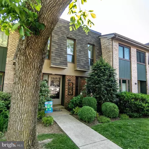 1021 Putnam Blvd #64, Wallingford, PA 19086