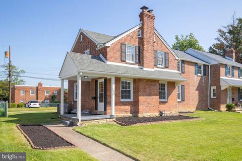 720 Irvington Pl, Chester, PA 19013