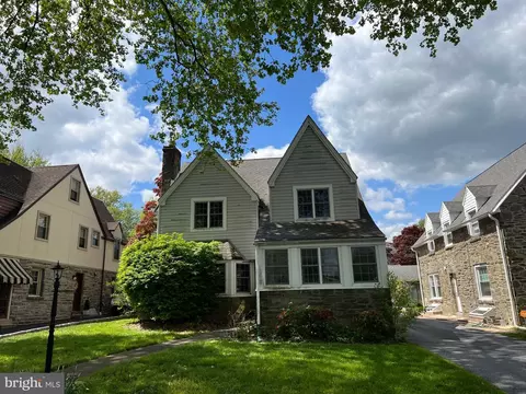 1044 Lindale Ave #1, Drexel Hill, PA 19026