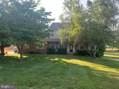 10 Wilson Cir, Chester Heights, PA 19017