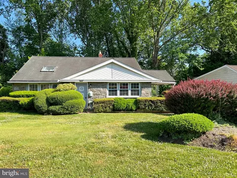 1752 Josie Ln, Havertown, PA 19083